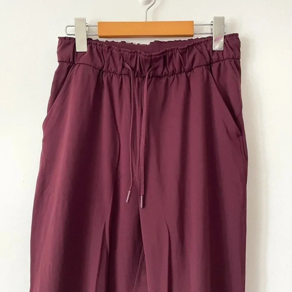 Lululemon Keep Moving  Pant Burgundy Cassis Size 6 - Picture 6 of 8